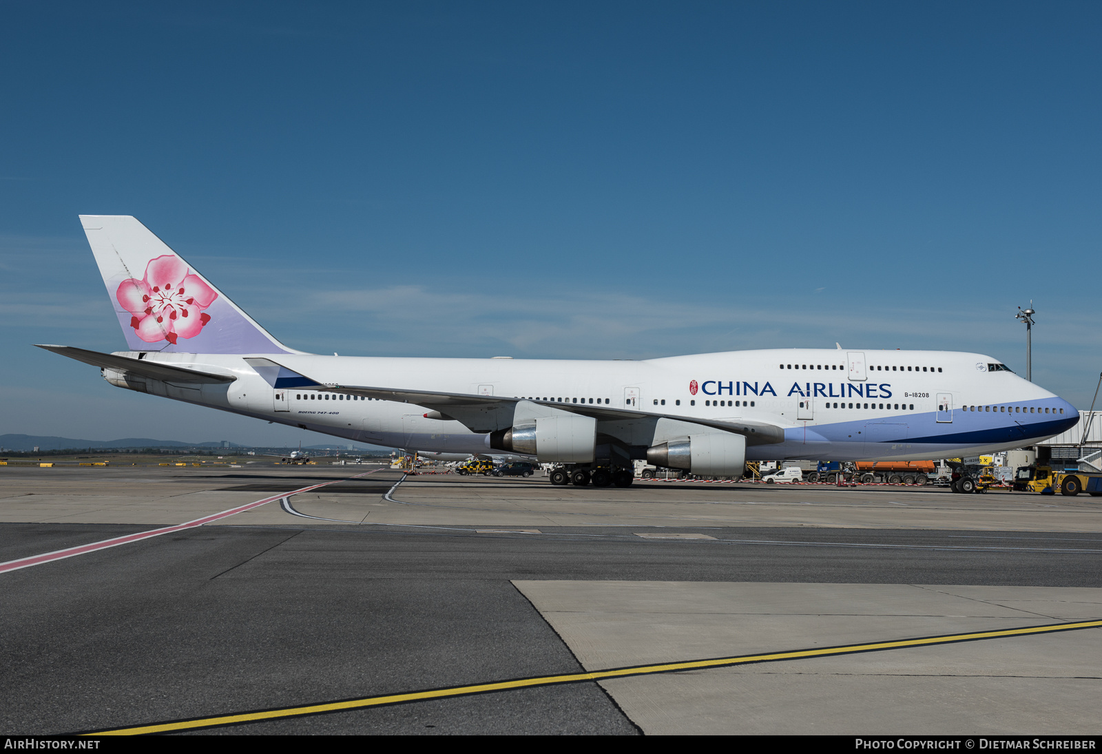 Aircraft Photo of B-18208 | Boeing 747-409 | China Airlines | AirHistory.net #875601