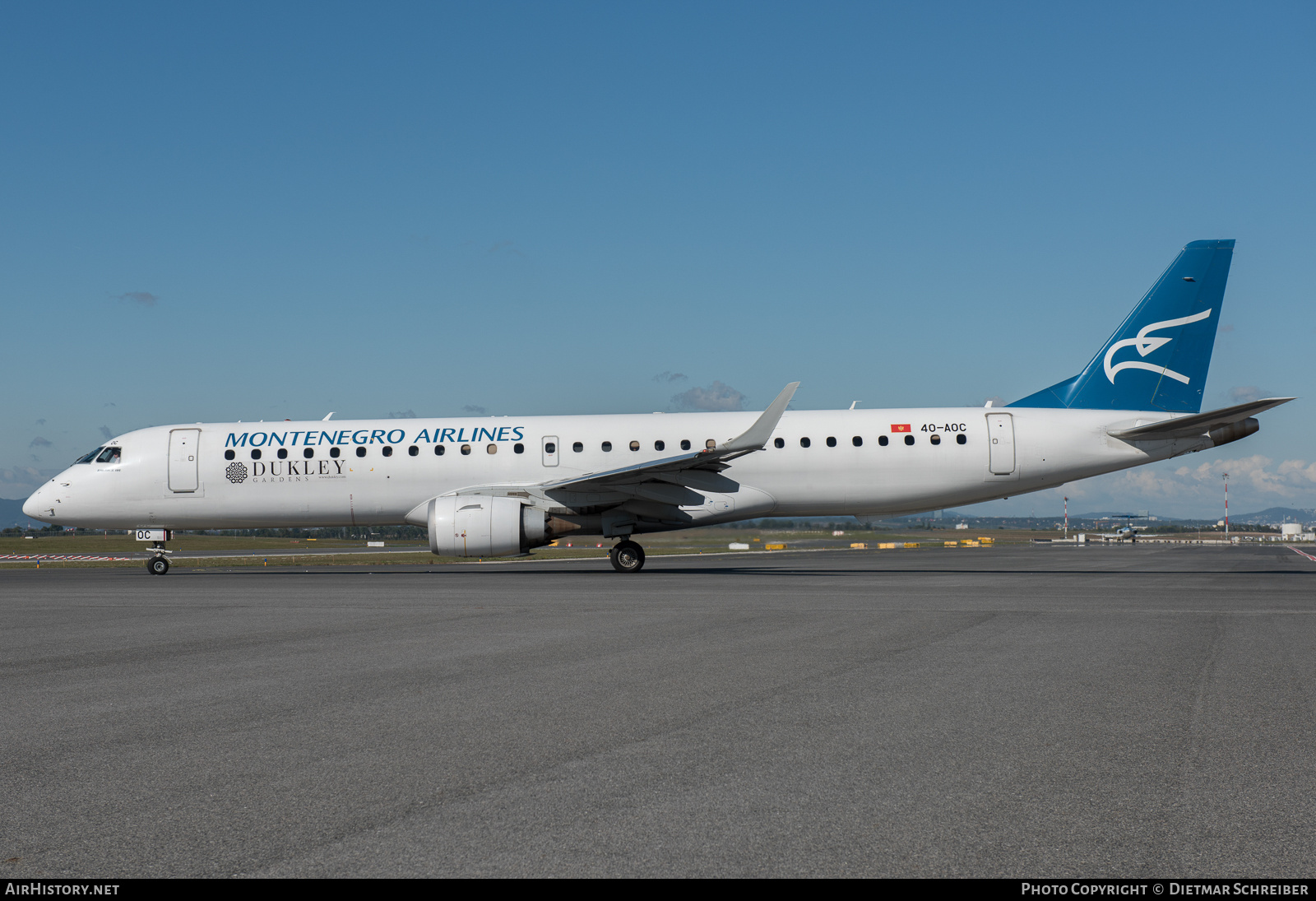 Aircraft Photo of 4O-AOC | Embraer 195LR (ERJ-190-200LR) | Montenegro Airlines | AirHistory.net #875622