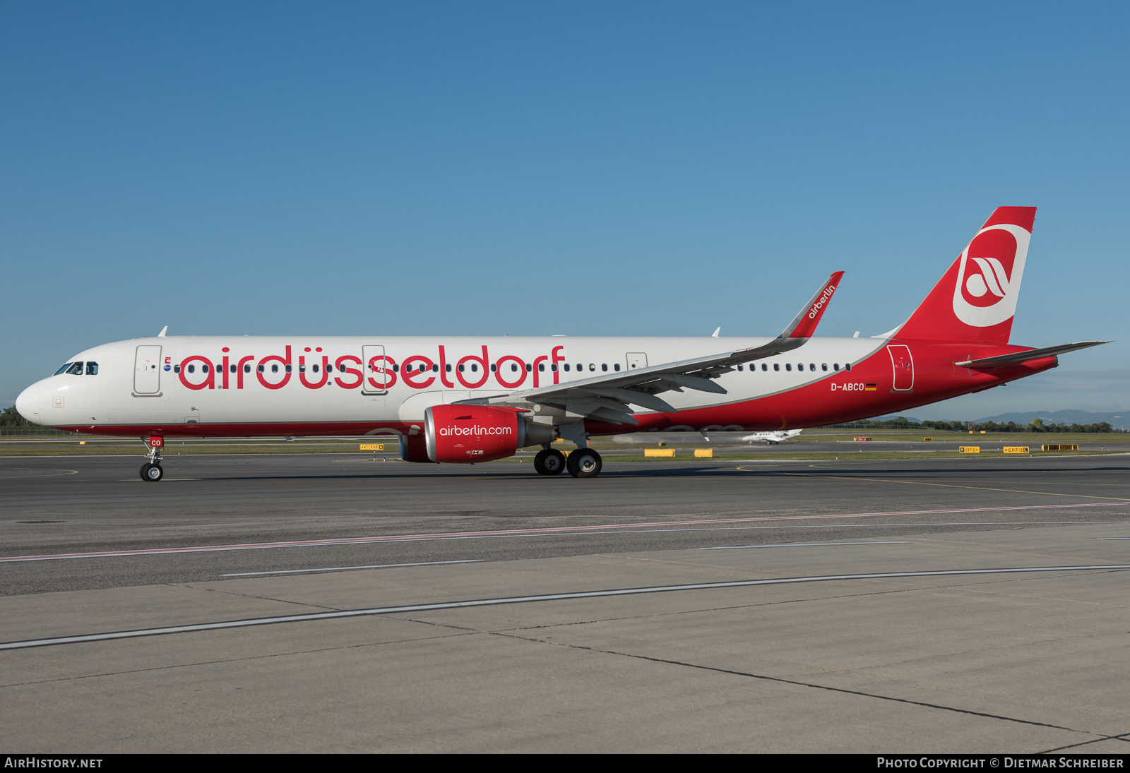 Aircraft Photo of D-ABCO | Airbus A321-211 | Air Berlin | AirHistory.net #875635