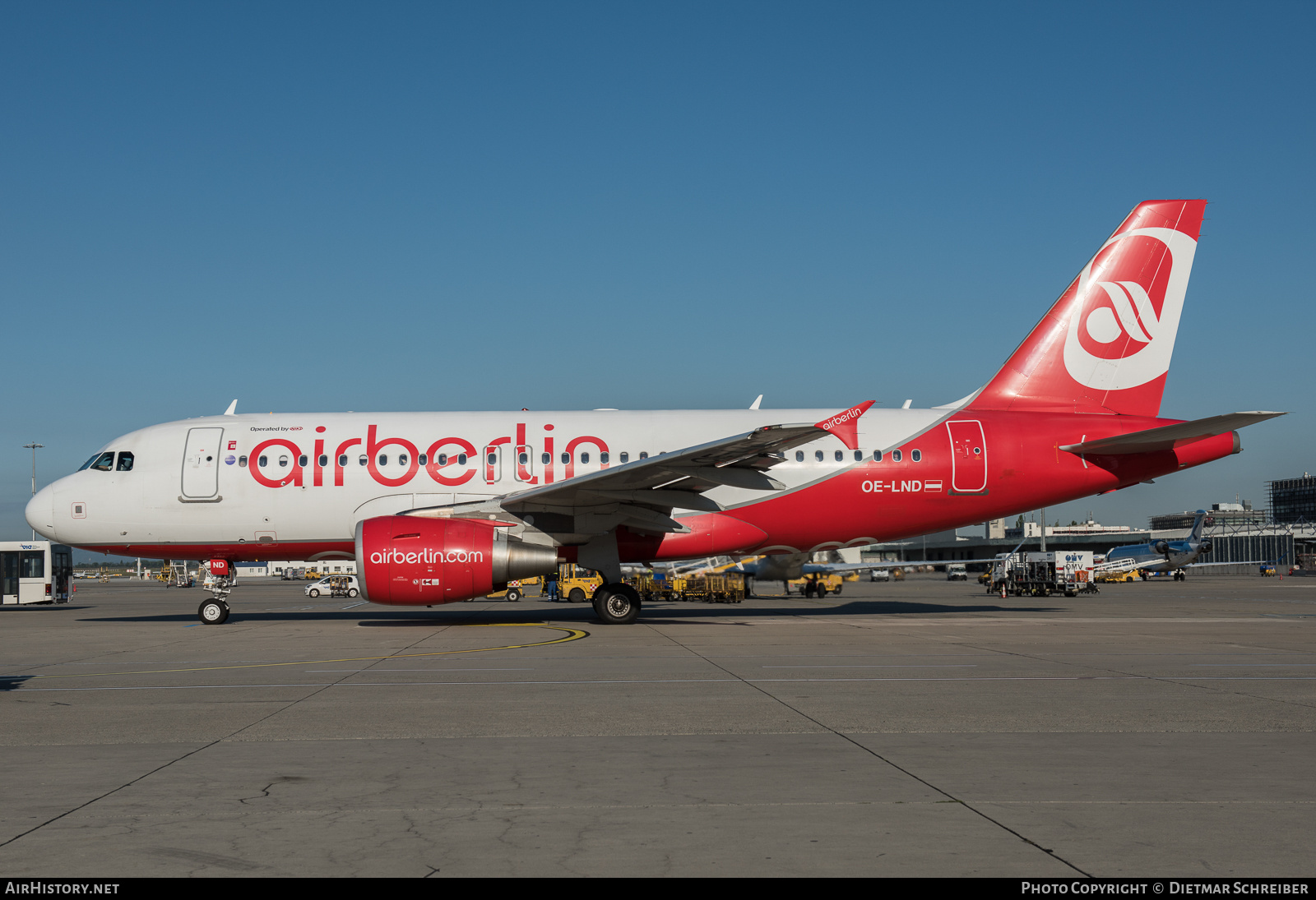 Aircraft Photo of OE-LND | Airbus A319-112 | Air Berlin | AirHistory.net #875636
