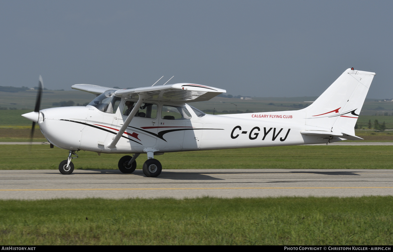 Aircraft Photo of C-GYVJ | Cessna 172N Skyhawk | Calgary Flying Club | AirHistory.net #875680