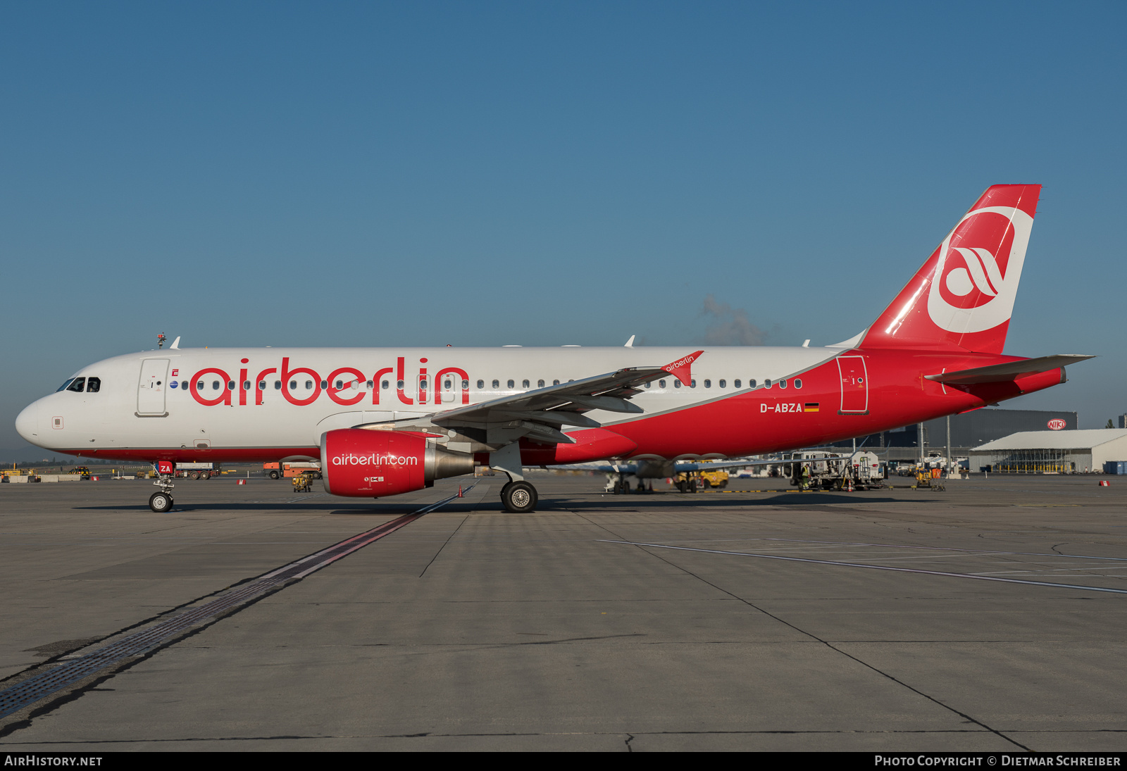 Aircraft Photo of D-ABZA | Airbus A320-216 | Air Berlin | AirHistory.net #875874