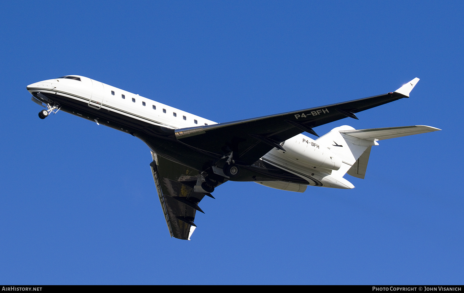 Aircraft Photo of P4-BFH | Bombardier Global Express (BD-700-1A10) | AirHistory.net #875876