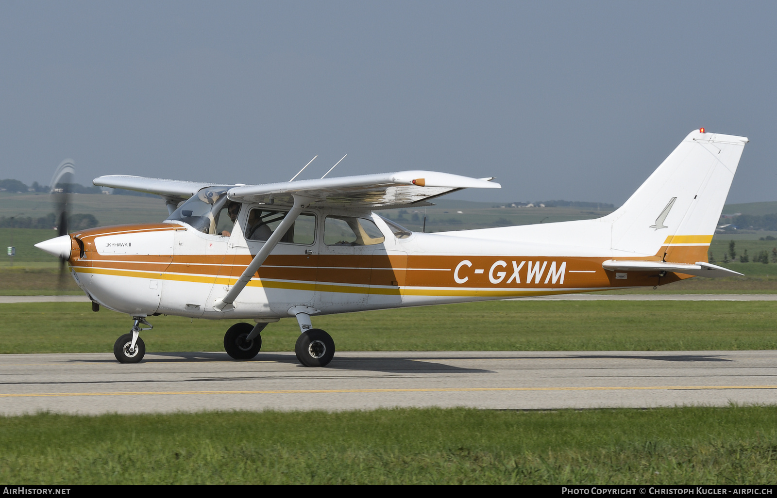 Aircraft Photo of C-GXWM | Cessna 172N Skyhawk | AirHistory.net #875888