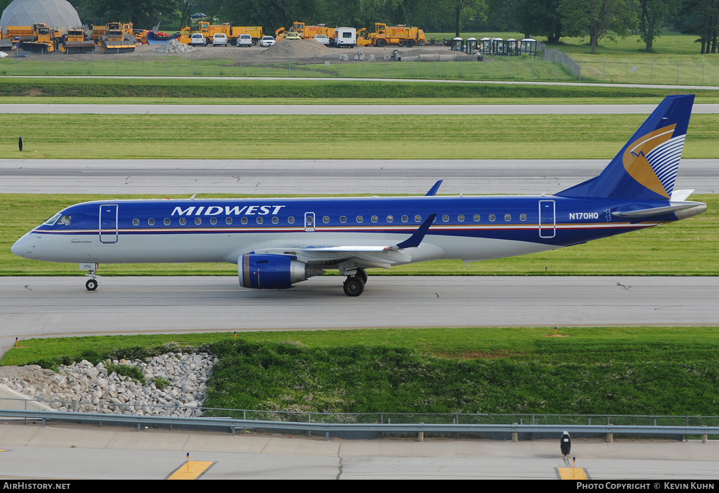 Aircraft Photo of N170HQ | Embraer 190AR (ERJ-190-100IGW) | Midwest Airlines | AirHistory.net #875908