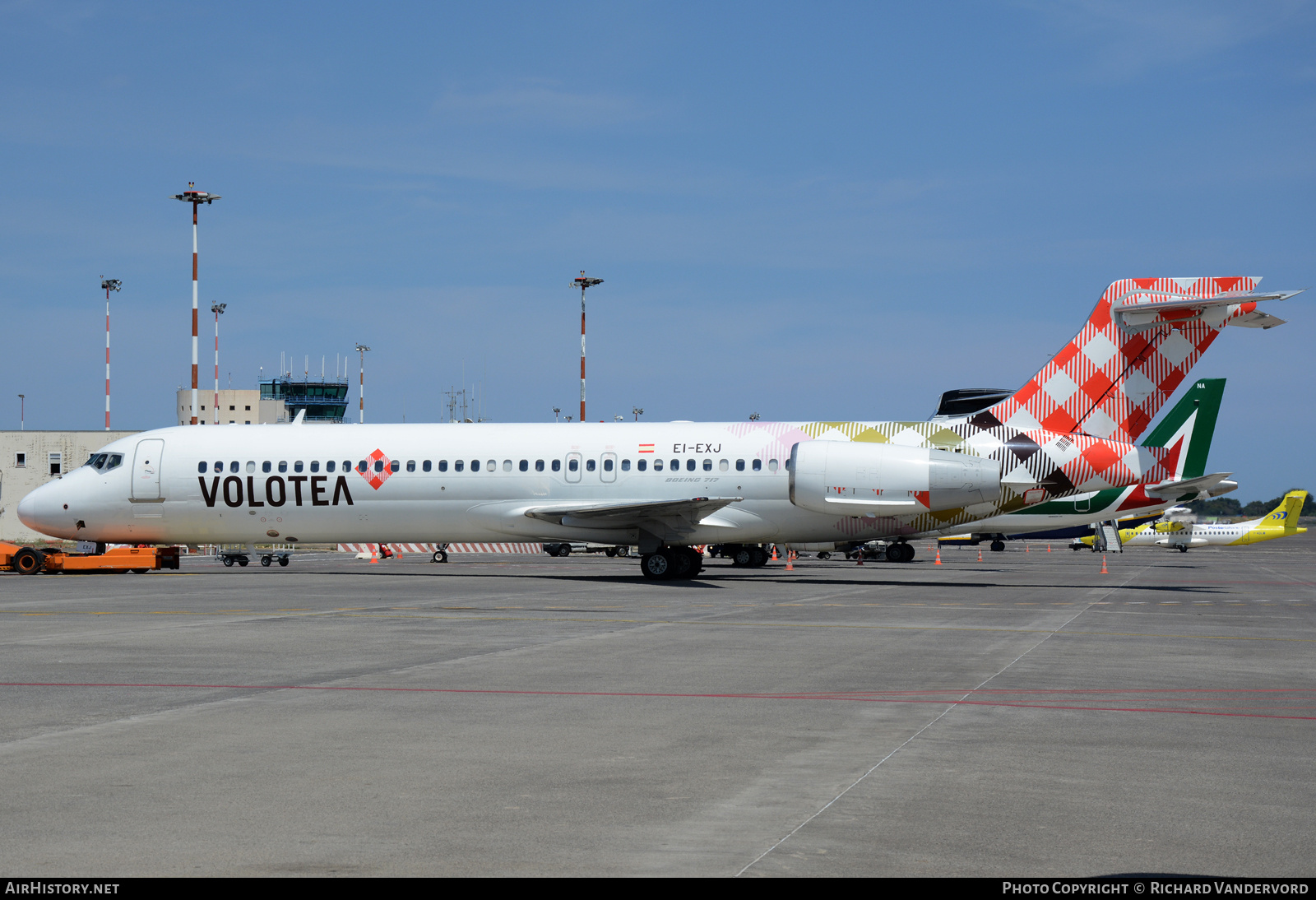 Aircraft Photo of EI-EXJ | Boeing 717-2BL | Volotea | AirHistory.net #875914