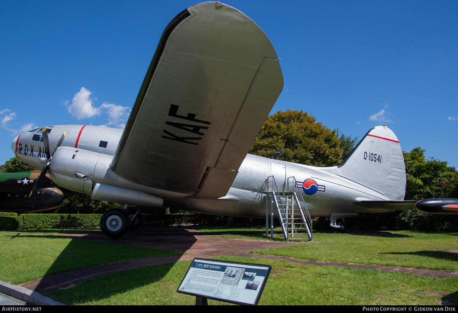Aircraft Photo of 10-541 / 0-10541 | Curtiss C-46D Commando | South Korea - Air Force | AirHistory.net #875920
