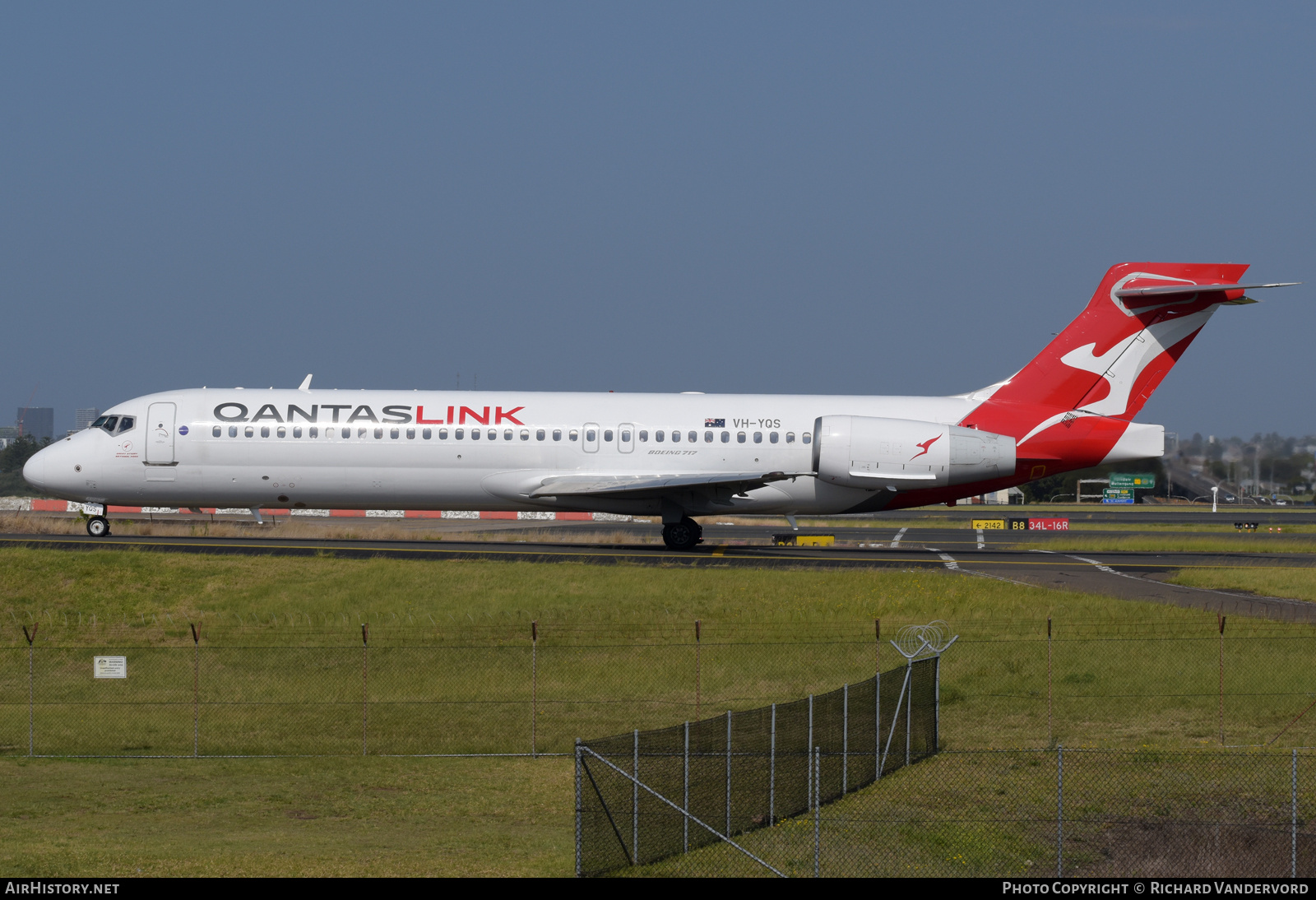 Aircraft Photo of VH-YQS | Boeing 717-2BL | QantasLink | AirHistory.net #876001