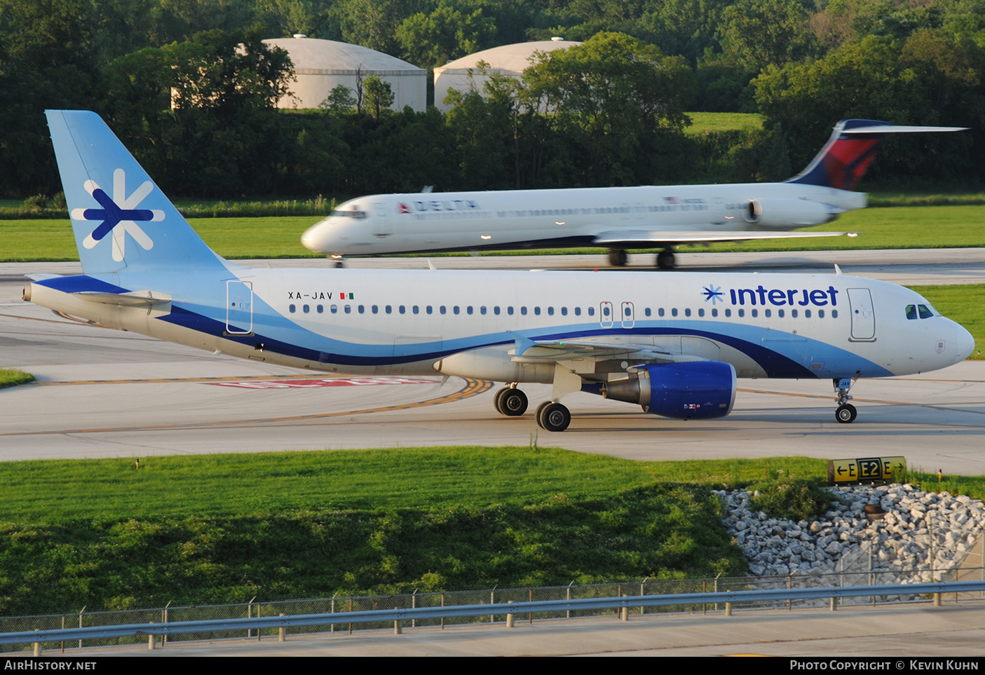 Aircraft Photo of XA-JAV | Airbus A320-214 | Interjet | AirHistory.net #876299