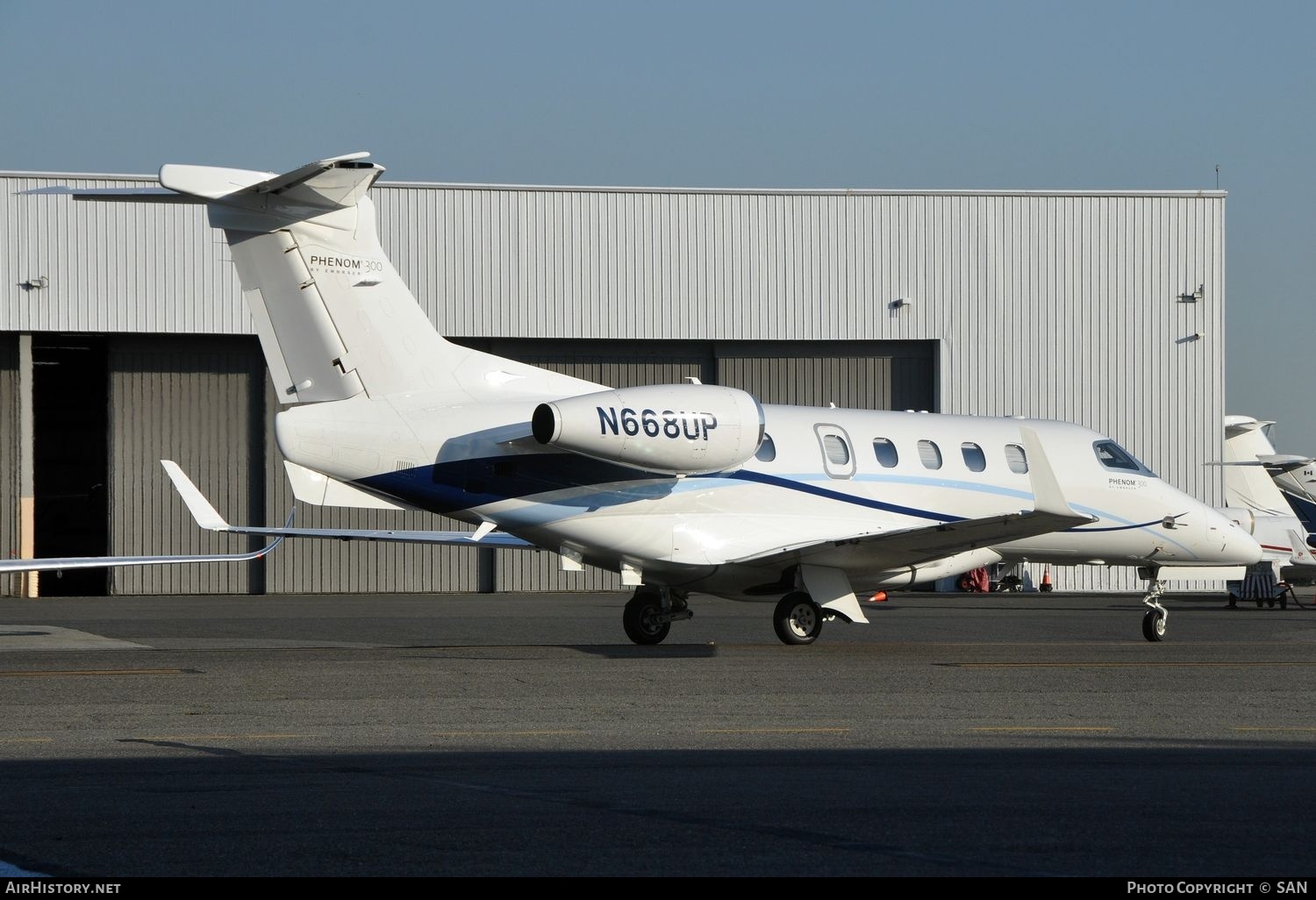 Aircraft Photo of N668UP | Embraer EMB-505 Phenom 300 | AirHistory.net #876360