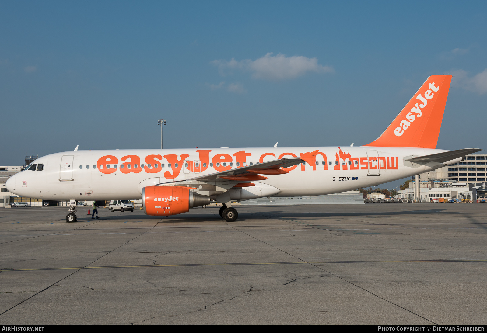 Aircraft Photo of G-EZUG | Airbus A320-214 | EasyJet | AirHistory.net #876761