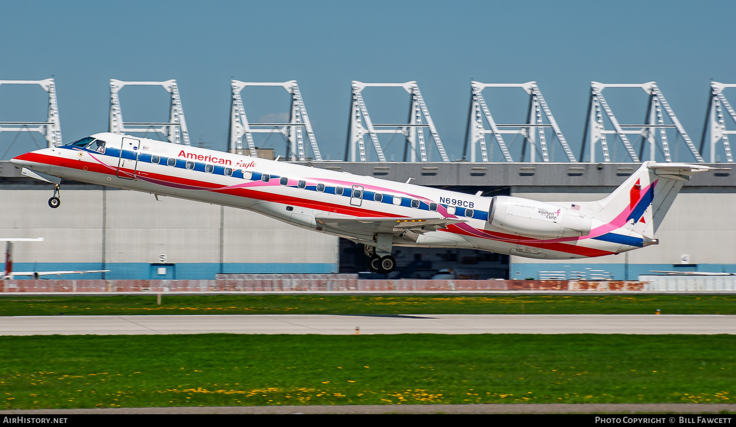 Aircraft Photo of N698CB | Embraer ERJ-145LR (EMB-145LR) | American Eagle | AirHistory.net #876930