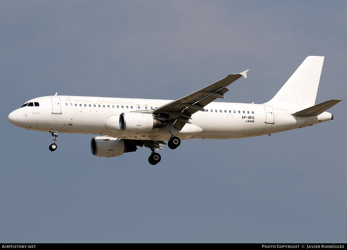 Aircraft Photo of AP-BPG | Airbus A320-214 | AirHistory.net #877261