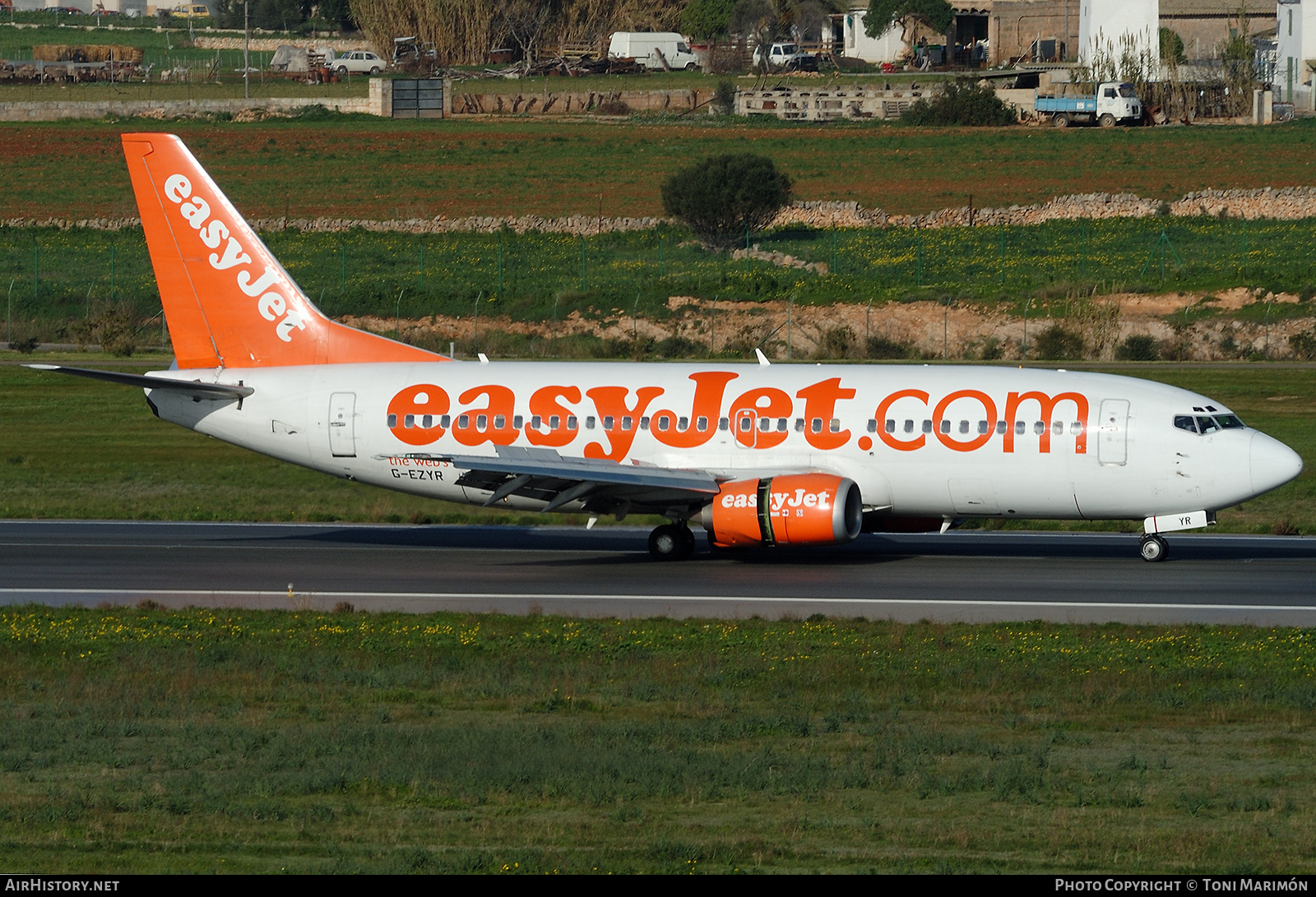 Aircraft Photo of G-EZYR | Boeing 737-33V | EasyJet | AirHistory.net #877313