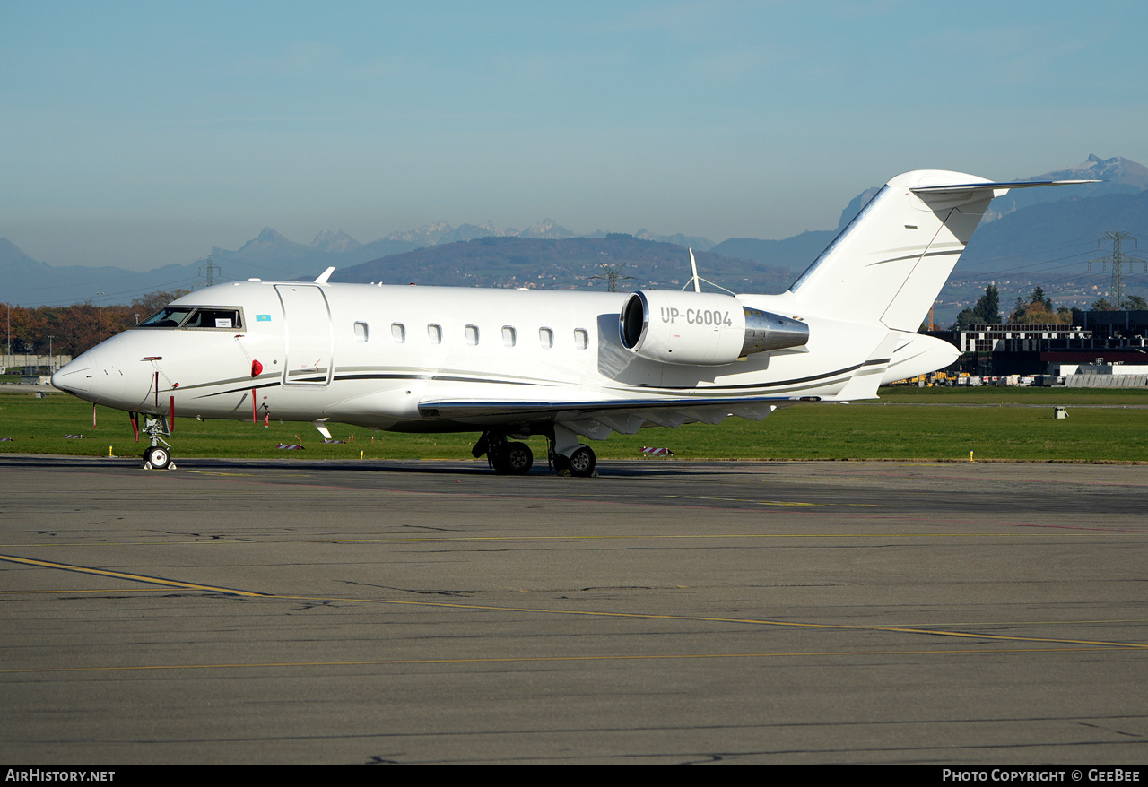 Aircraft Photo of UP-C6004 | Bombardier Challenger 605 (CL-600-2B16) | AirHistory.net #877390