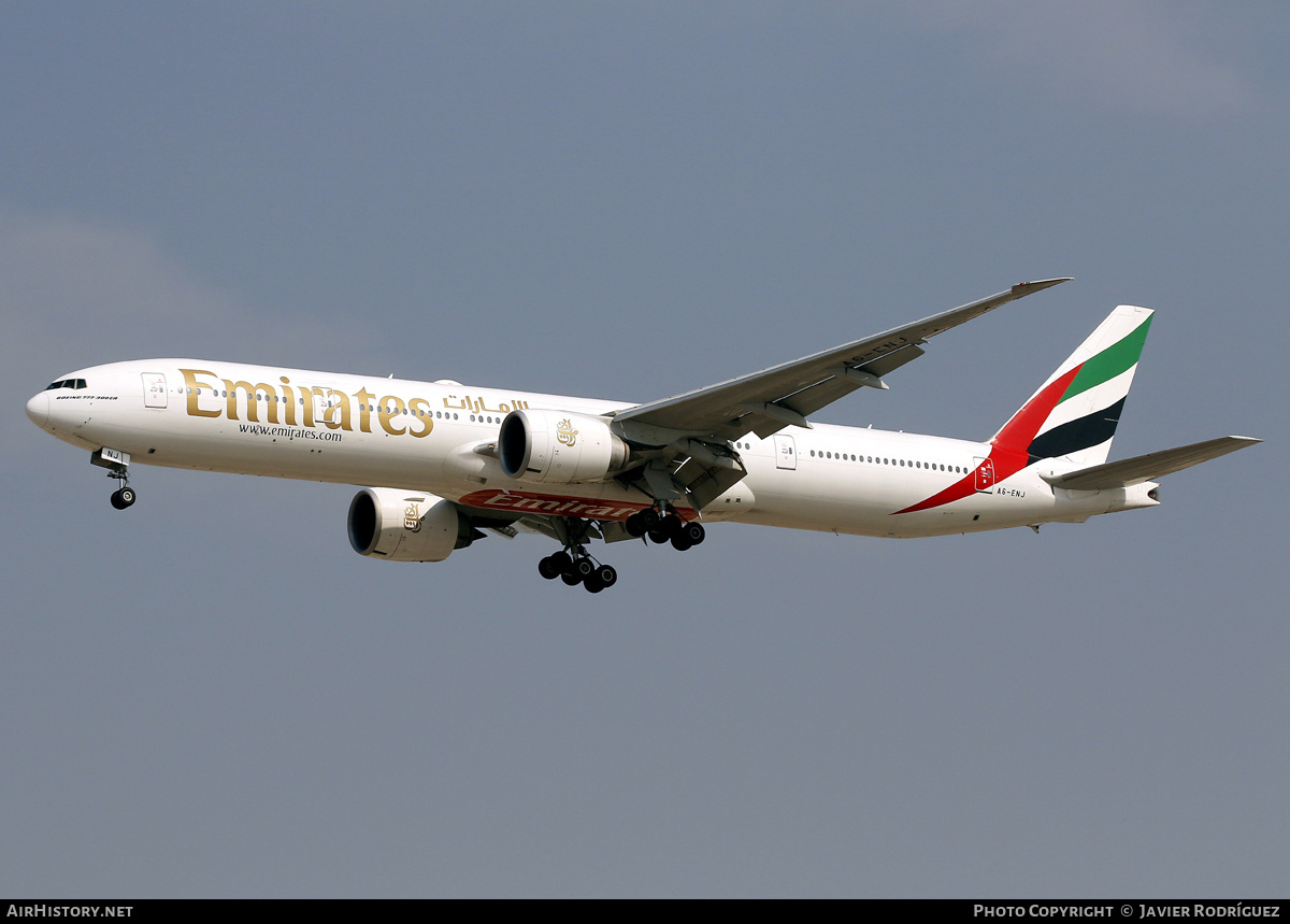 Aircraft Photo of A6-ENJ | Boeing 777-31H/ER | Emirates | AirHistory.net #877398