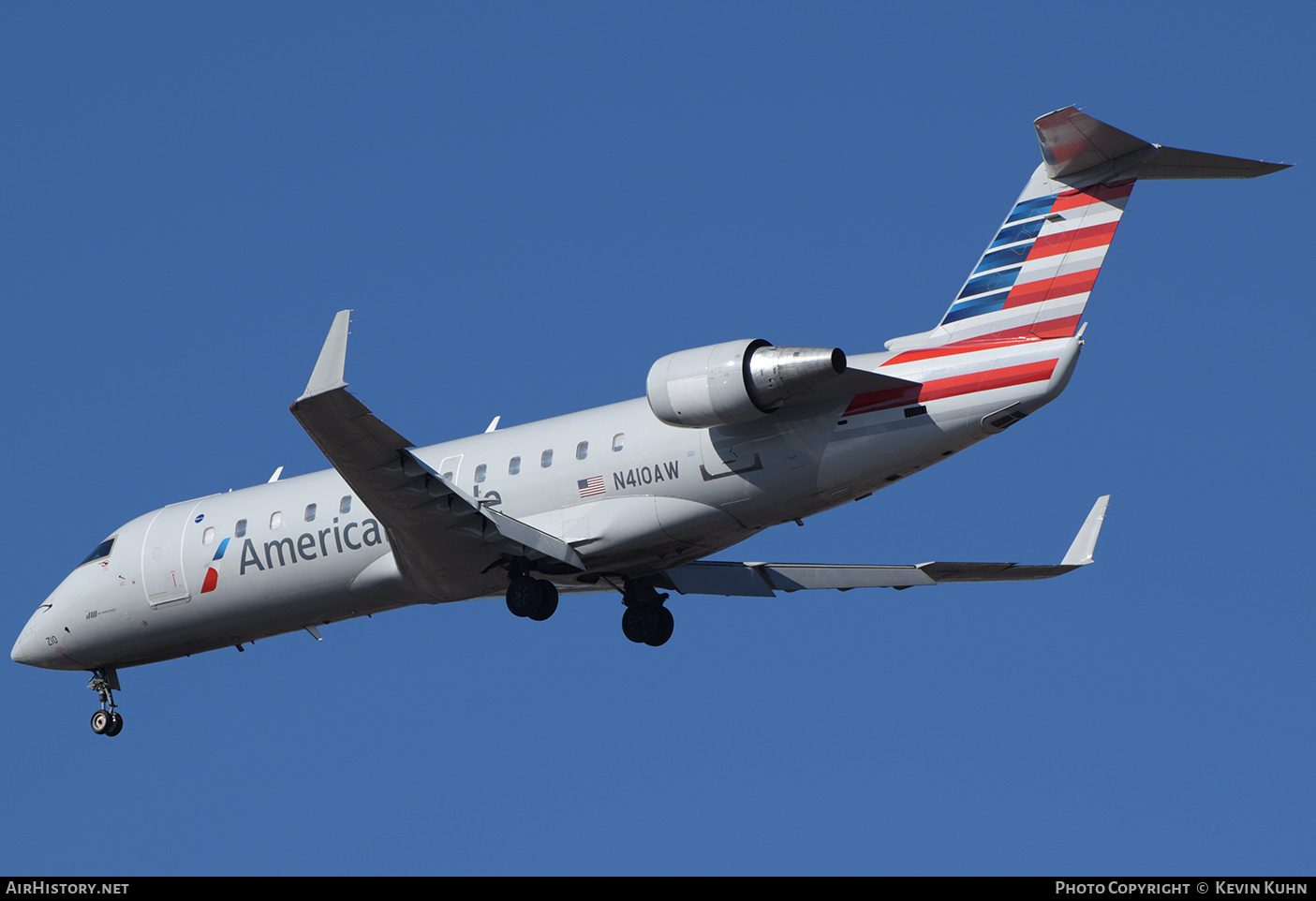 Aircraft Photo of N410AW | Bombardier CRJ-200LR (CL-600-2B19) | American Eagle | AirHistory.net #877938