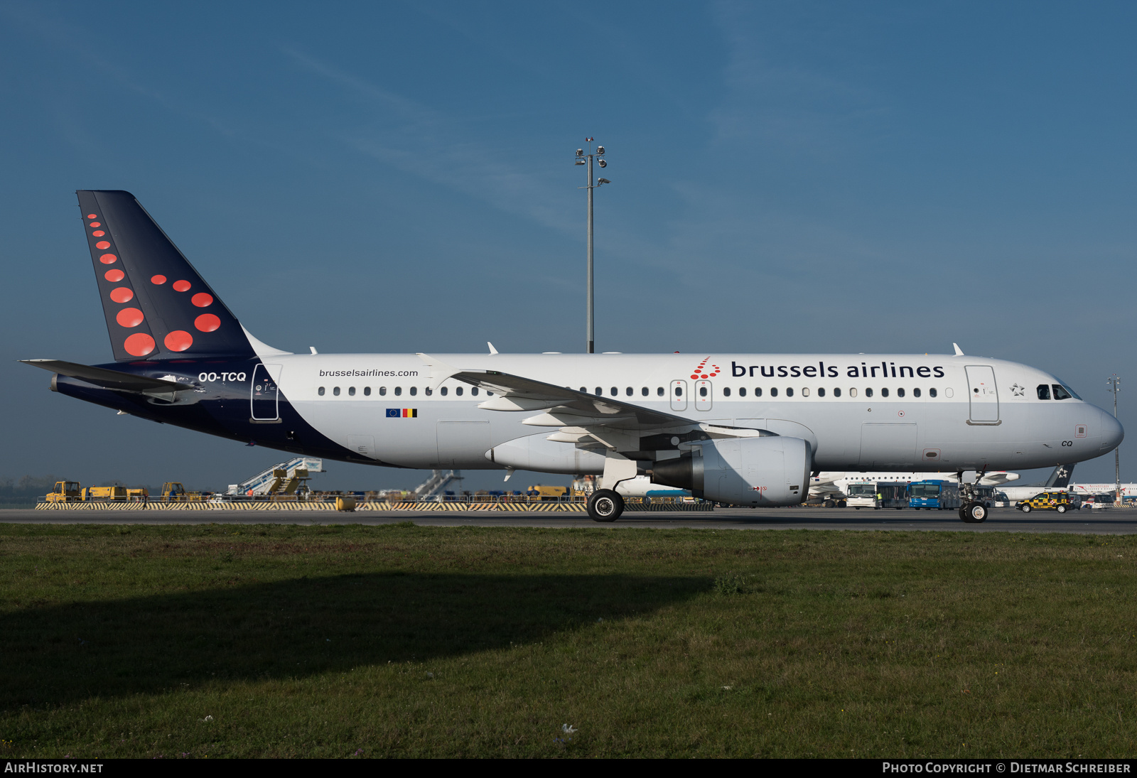 Aircraft Photo of OO-TCQ | Airbus A320-214 | Brussels Airlines | AirHistory.net #877959