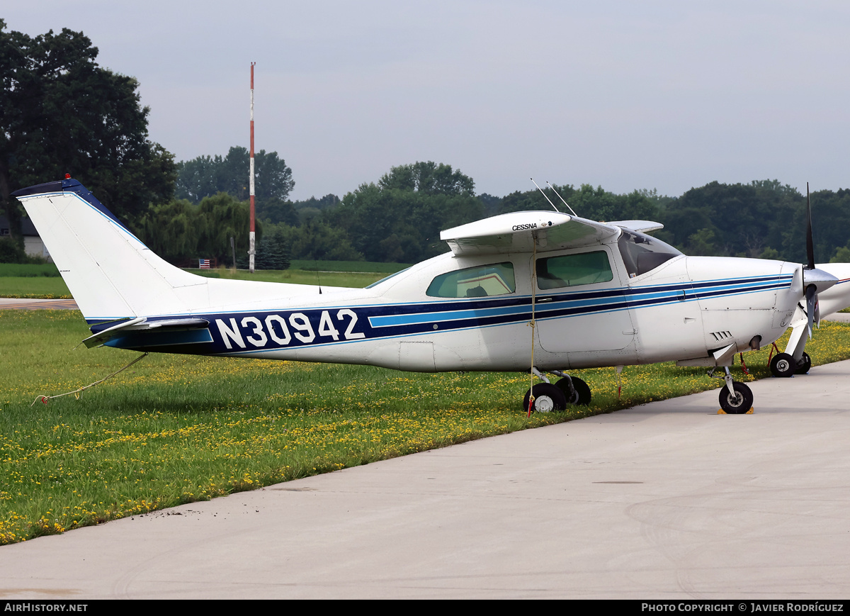 Aircraft Photo of N30942 | Cessna T210L Turbo Centurion II | AirHistory.net #878011