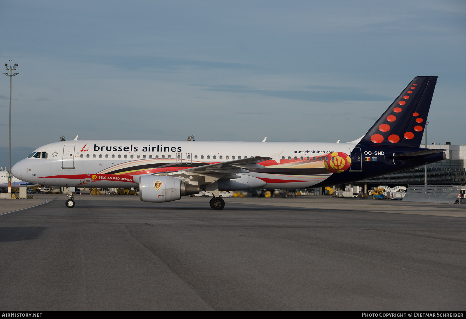 Aircraft Photo of OO-SND | Airbus A320-214 | Brussels Airlines | AirHistory.net #878683
