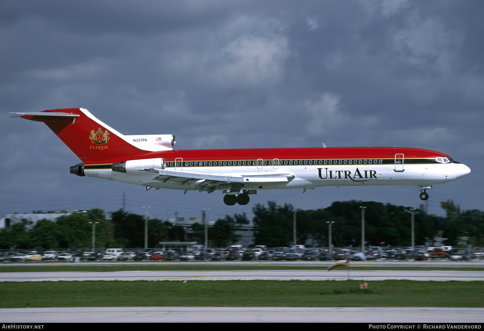 Aircraft Photo of N357PA | Boeing 727-225/Adv | UltrAir | AirHistory.net #881750