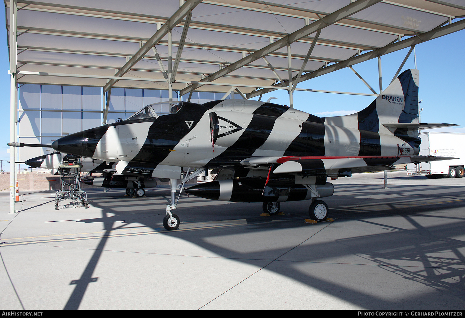 Aircraft Photo of N207AT / 148581 | Douglas A-4L Skyhawk | Draken International | AirHistory.net #885404